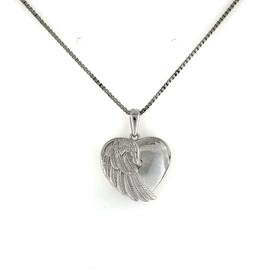 Stylish heart feather pendant