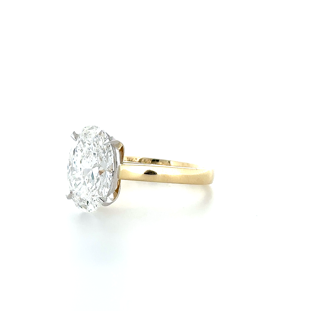 Oval studded solitaire ring - Image 2