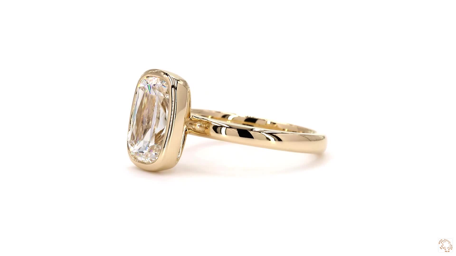 Fancy criss cut diamond solitaire ring - Image 2
