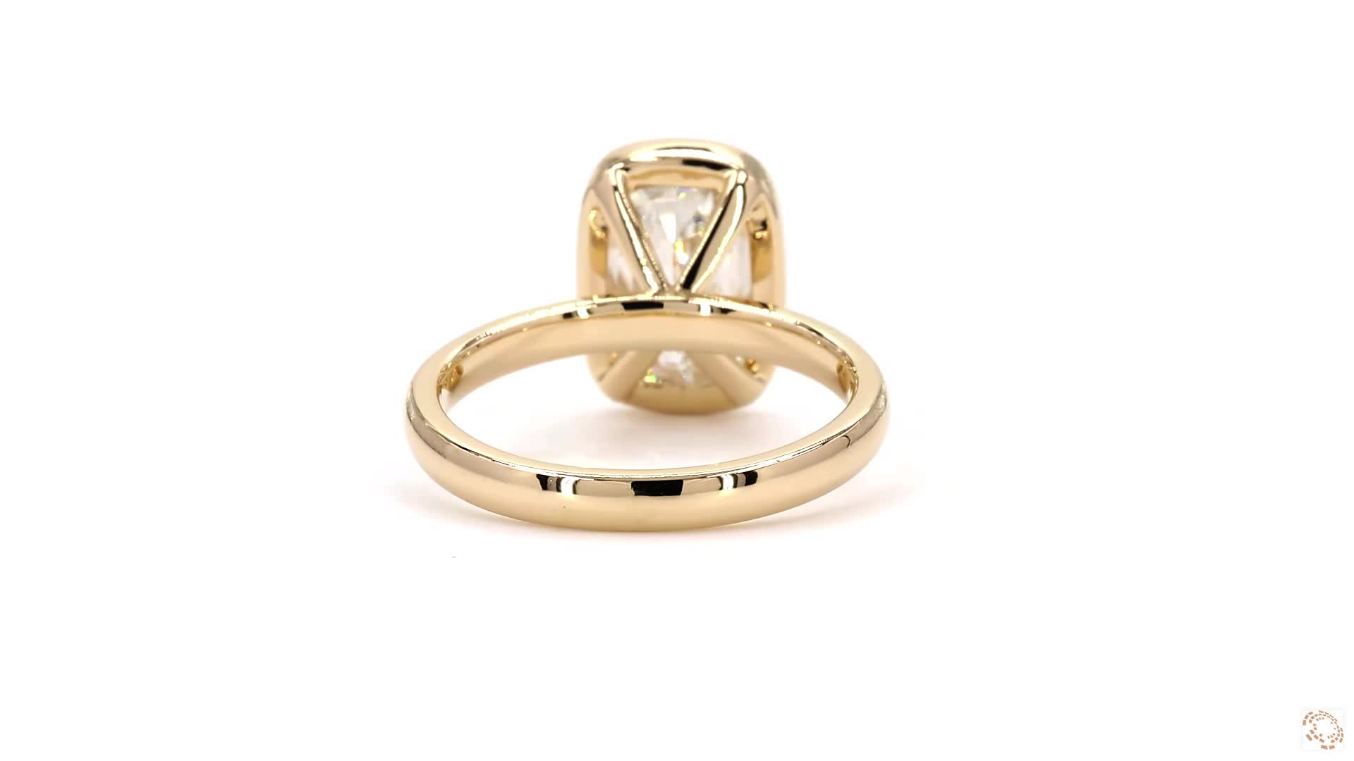 Fancy criss cut diamond solitaire ring - Image 3
