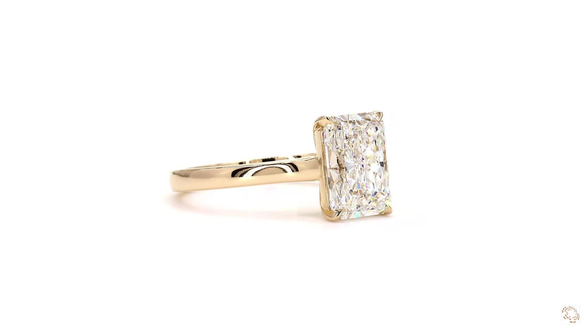 Elegant Radiant solitaire ring - Image 3