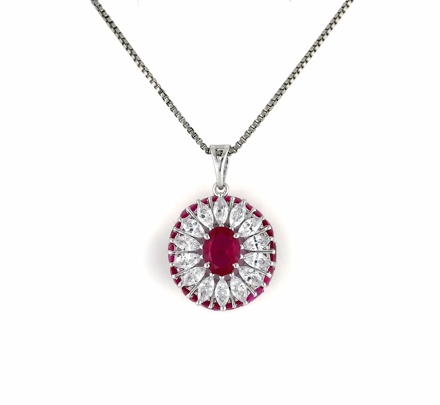 Oval flower designed pendant