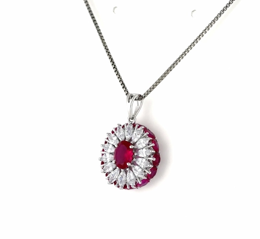 Oval flower designed pendant - Image 2