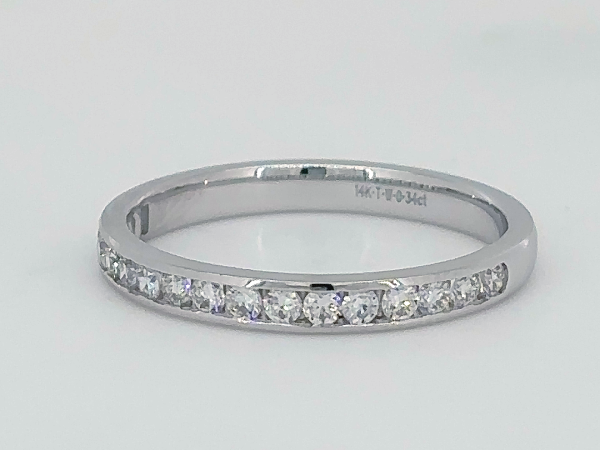 Round studded halfway infinity ring
