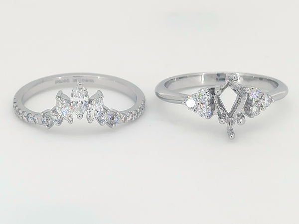 Kite centered semi mount ring with diamond band