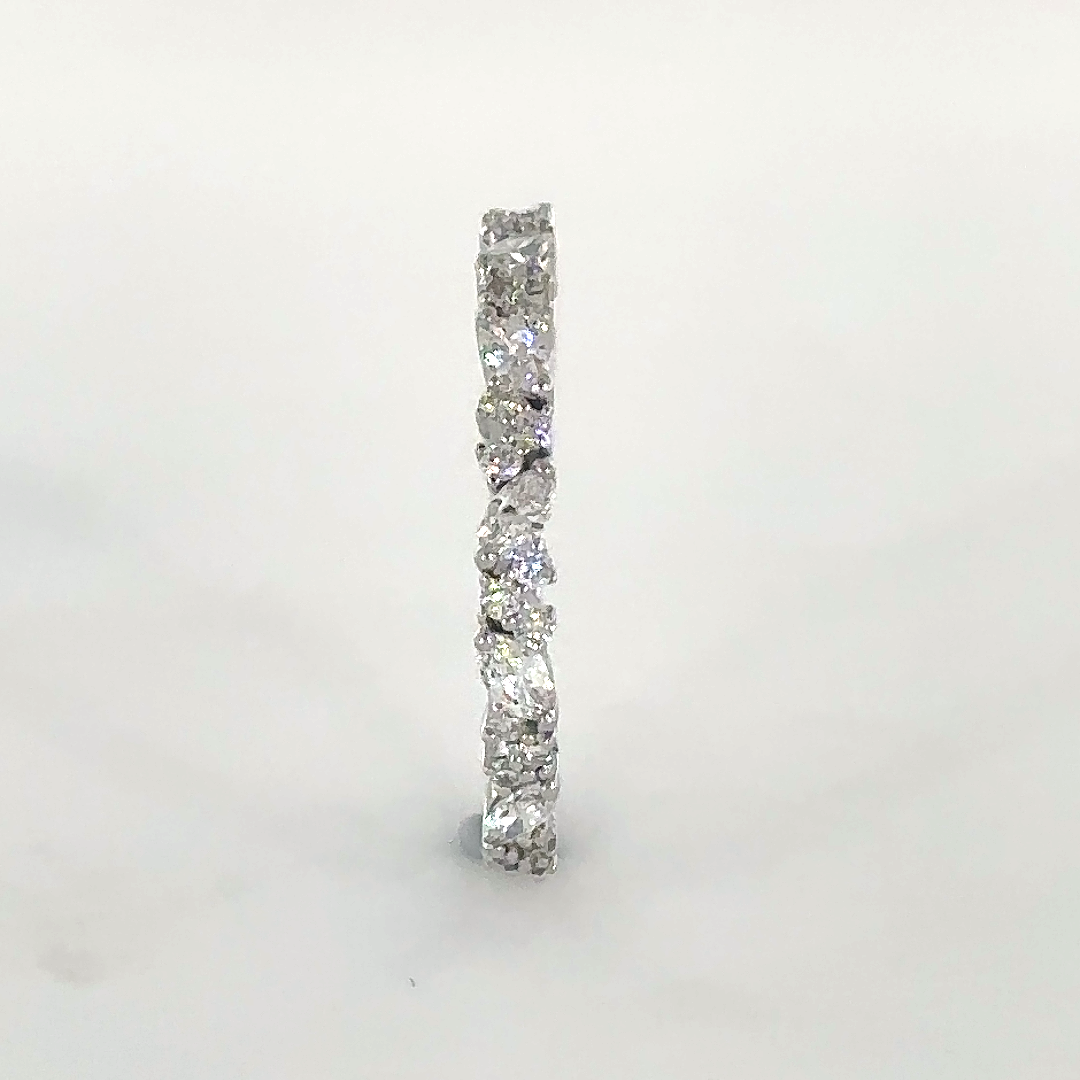 Round and Marquise diamond crisscross pattern ring - Image 2