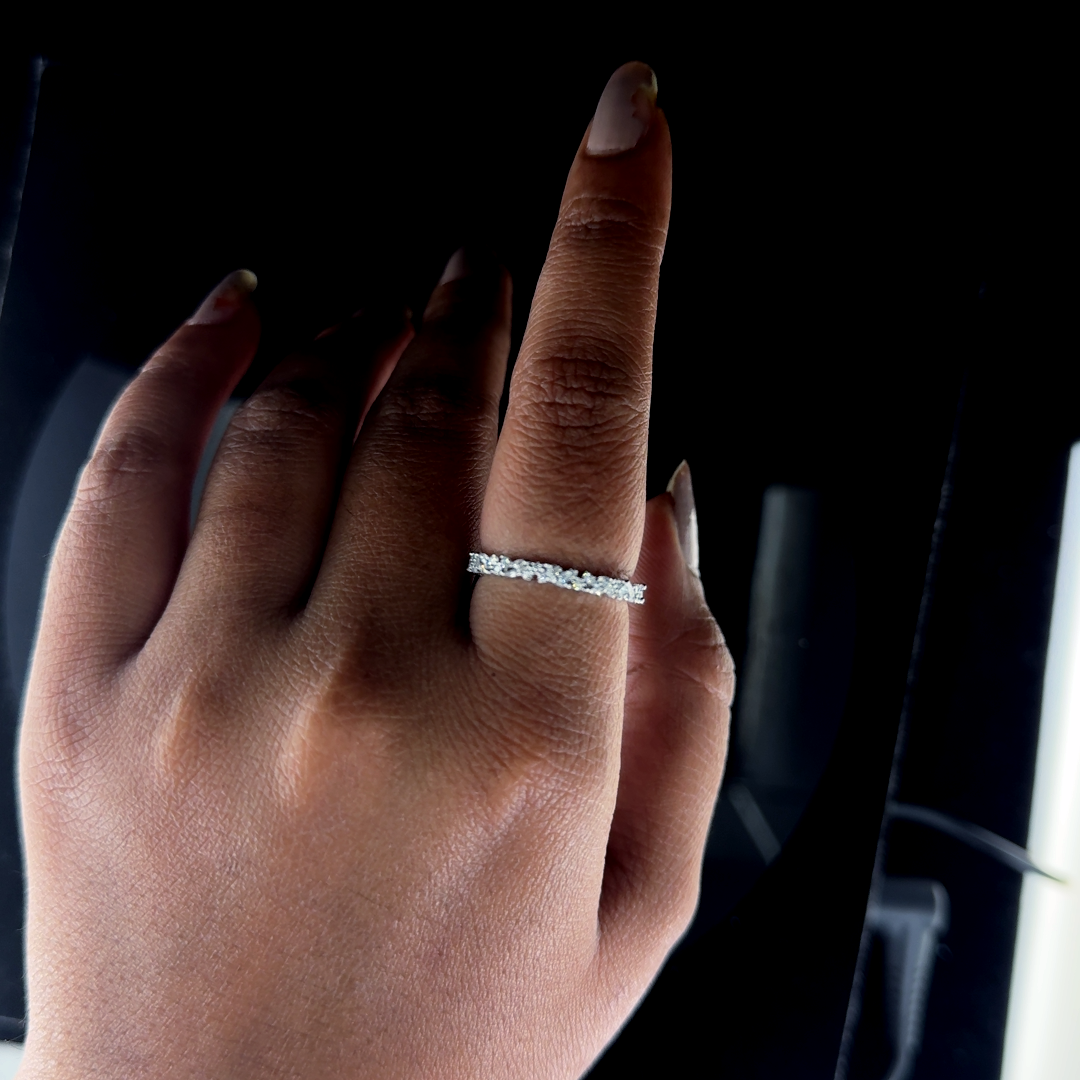 Round and Marquise diamond crisscross pattern ring - Image 4