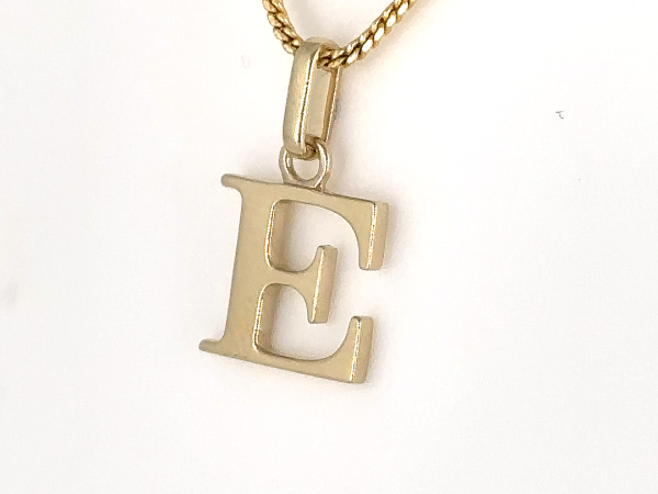 Customized 'E' alphabet designed pendant