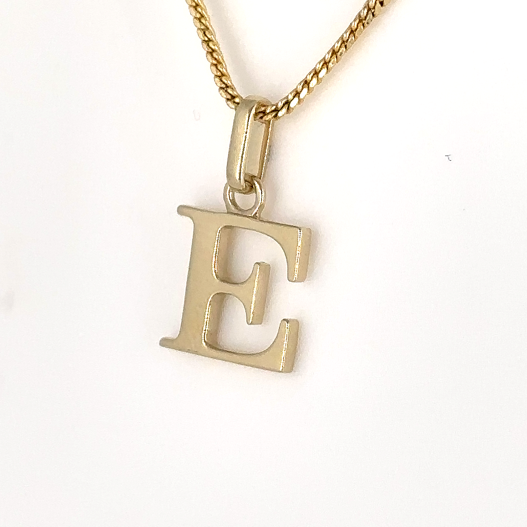 Customized 'E' alphabet designed pendant