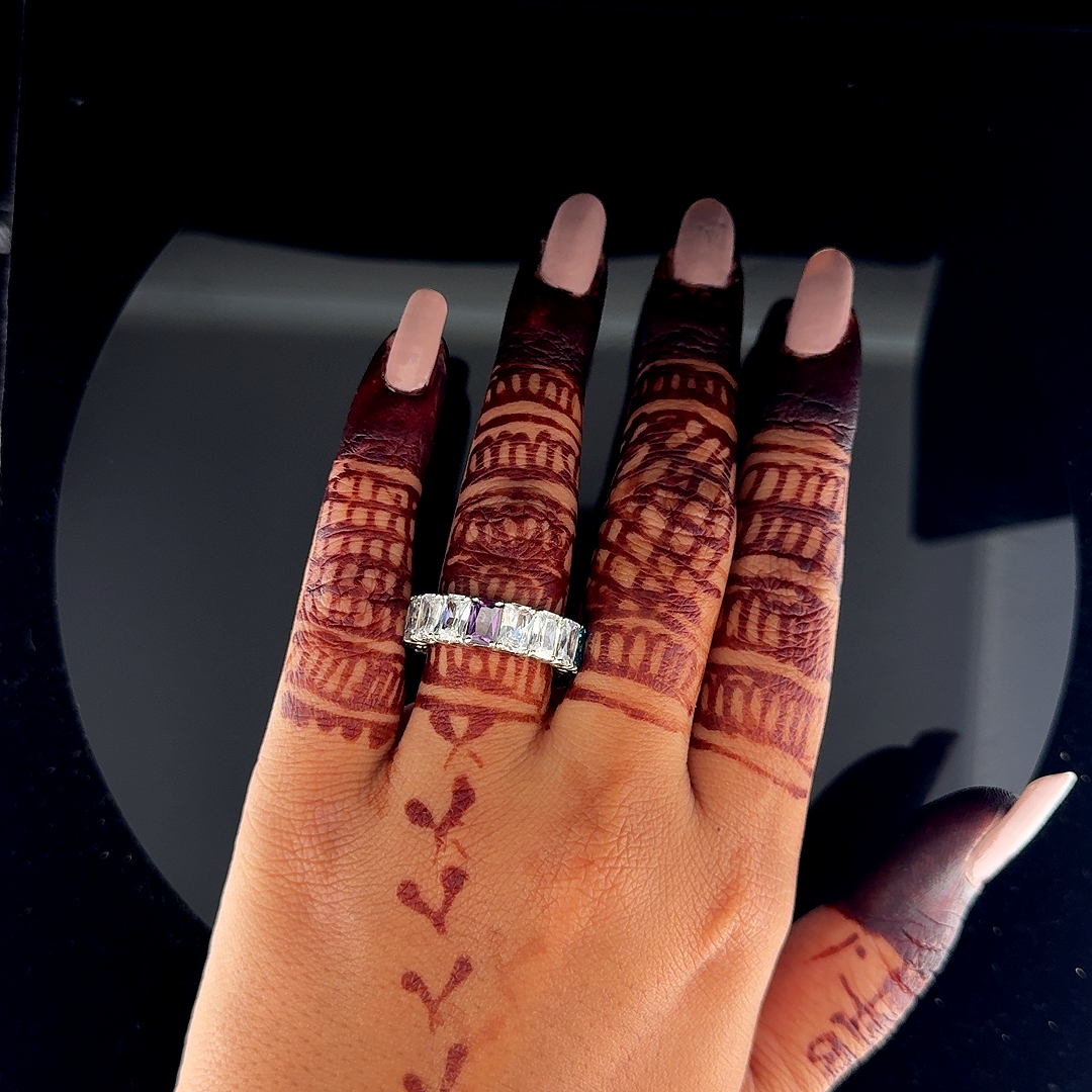 Ashoka shaped Multi coloured gems silver ring - Image 6